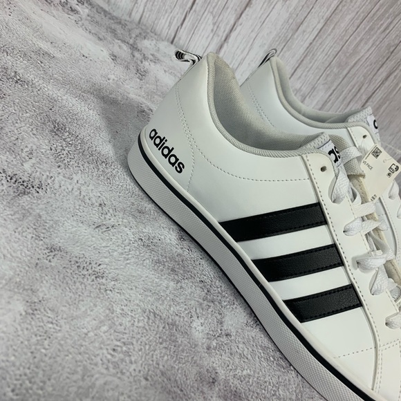 NWT Adidas VS PACE Shoes - Picture 3 of 5